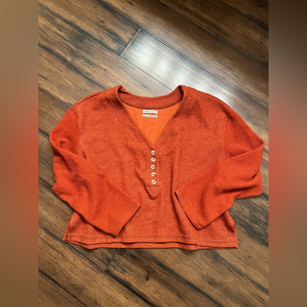 URBAN OUTFITTERS SWEATER